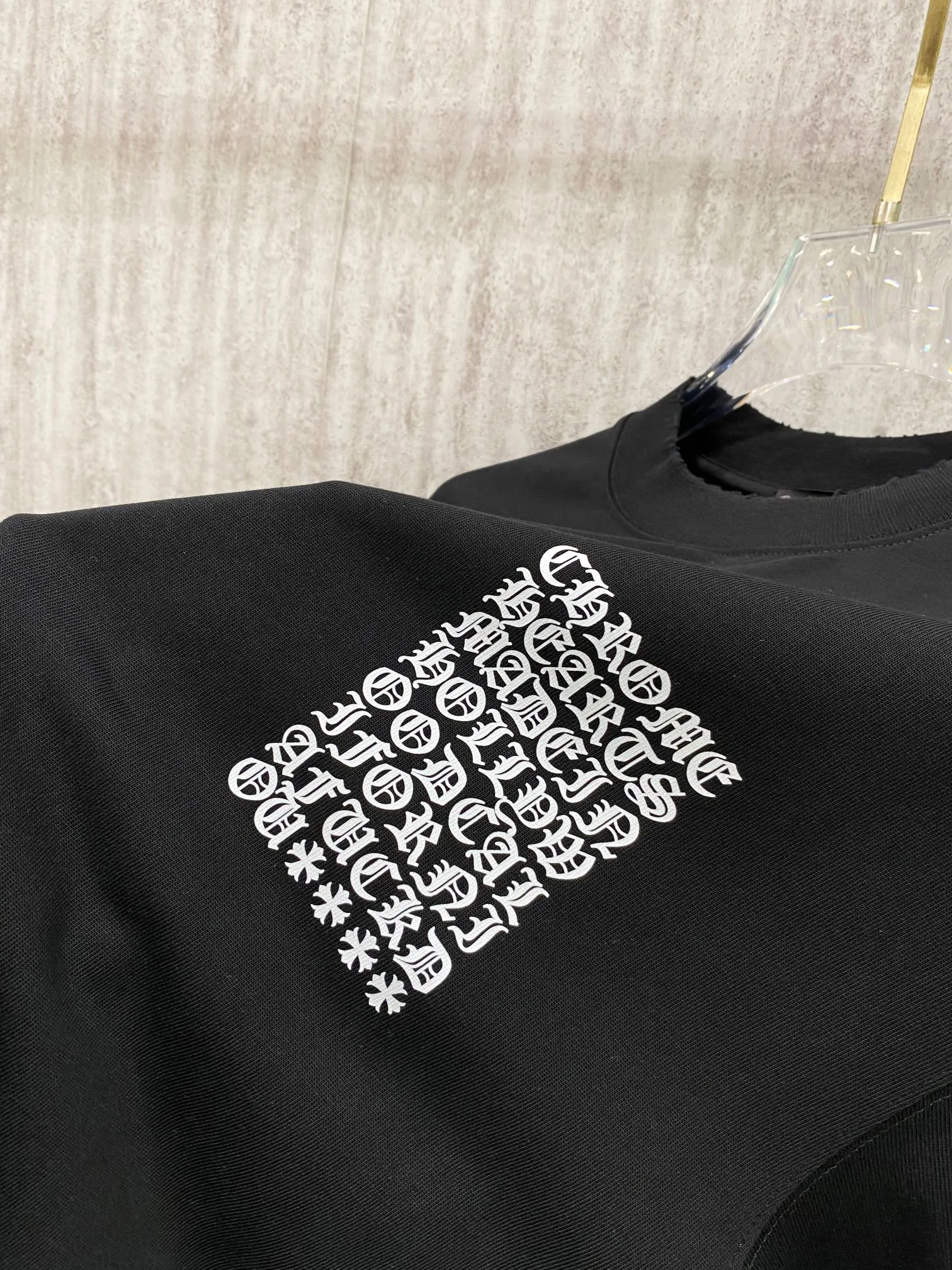 2026ss ， logo 32 𝐂𝐎𝐋𝐎𝐔𝐑：White Black 𝐒𝐈𝐙𝐄：S m L XL 110